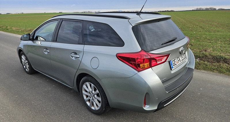 Toyota Auris cena 37900 przebieg: 99000, rok produkcji 2014 z Żnin małe 22